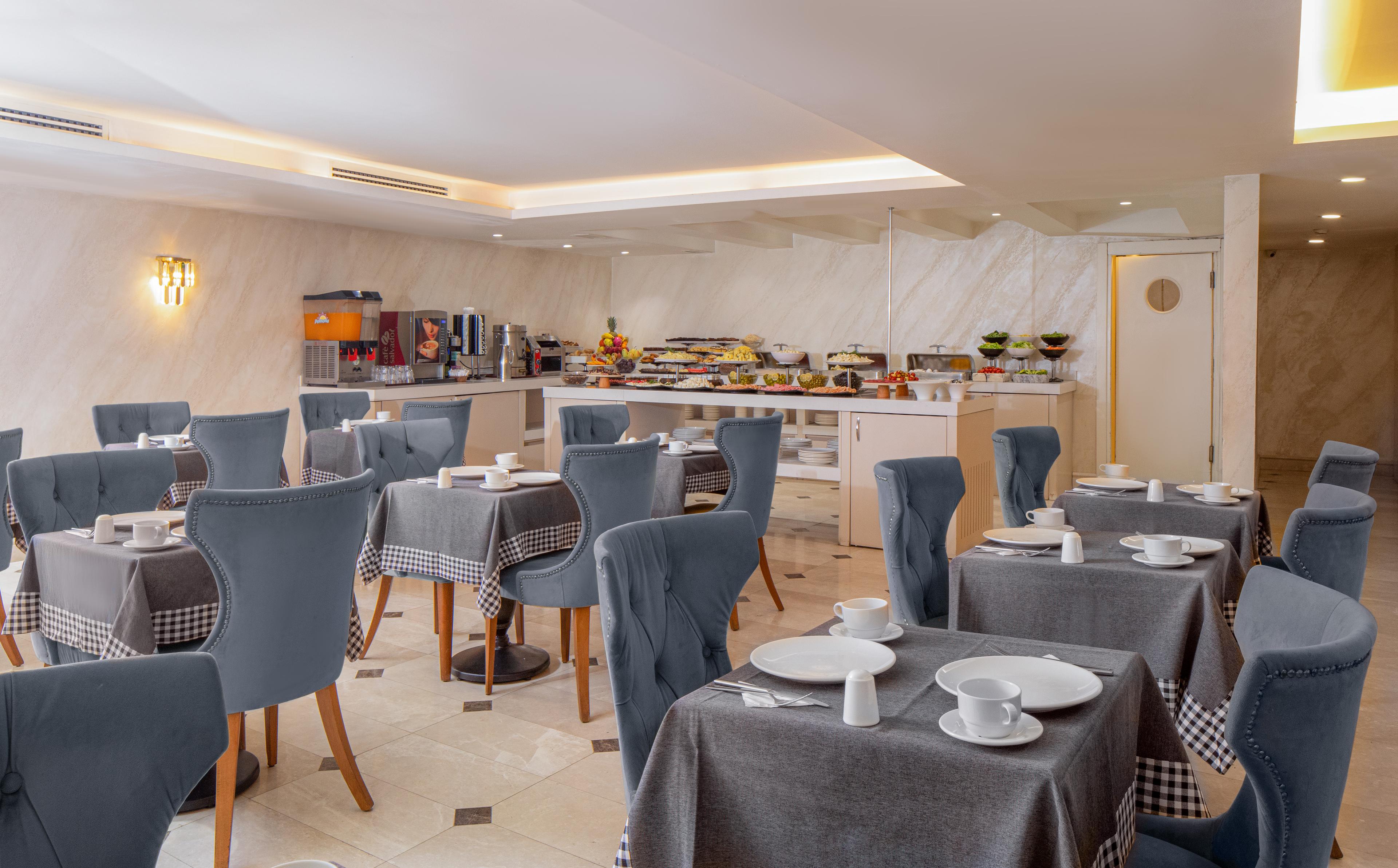 Open Buffet Breakfast